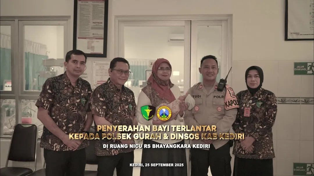 PENYERAHAN BAYI TERLANTAR YANG DITEMUKAN DI GURAH KAB KEDIRI