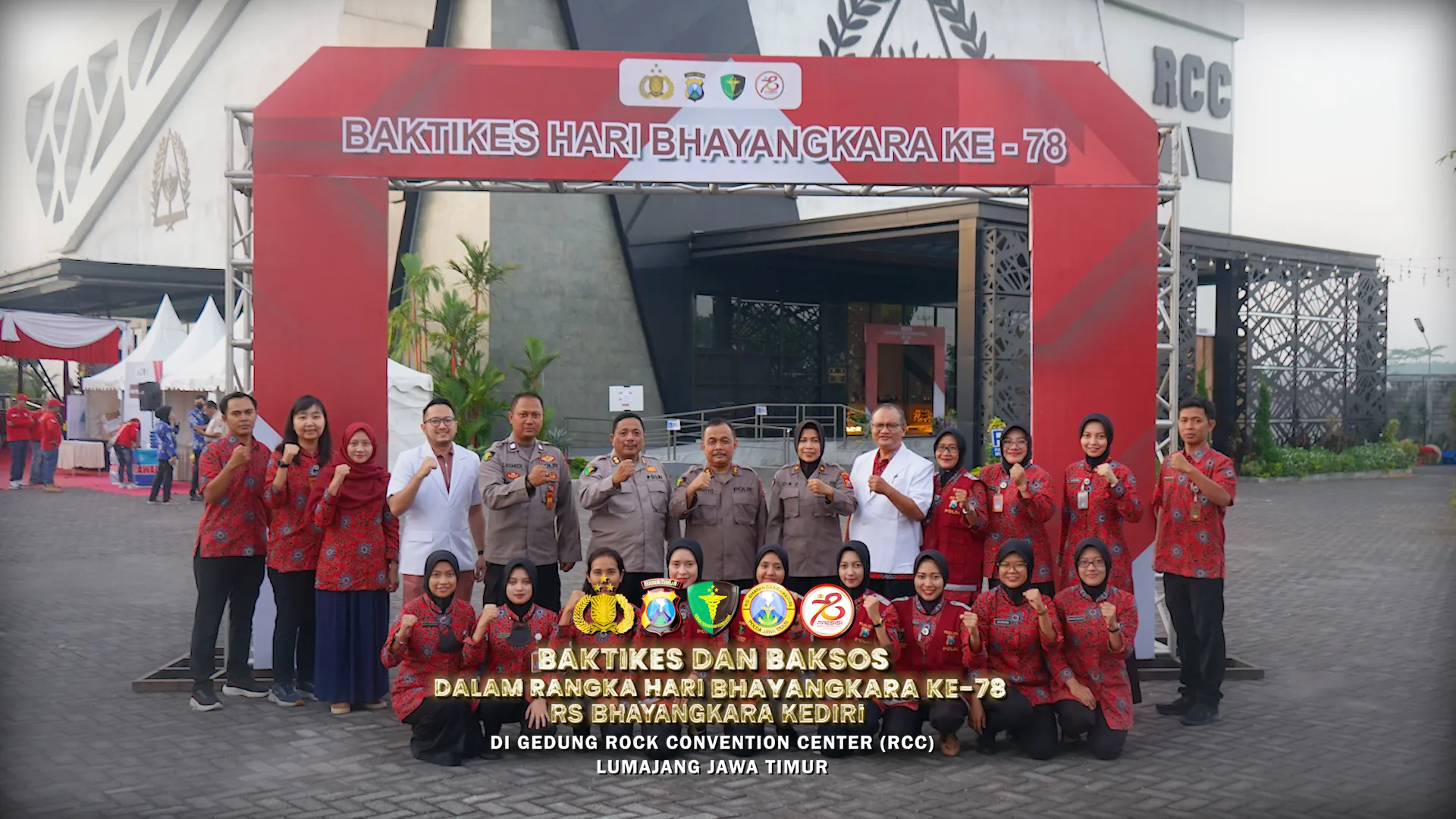 BAKTIKES POLDA JATIM DALAM RANGKAT HUT BHAYANGKARA KE - 78 RS BHAYANGKARA KEDIRI